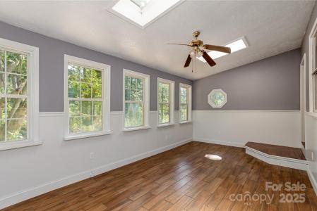 18 Peaceful Valley Lane, Flat Rock, 北卡罗来纳州 28731, 美国