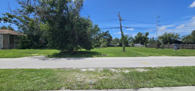 2769 52nd Ave N # A, St Petersburg, Florida 33714