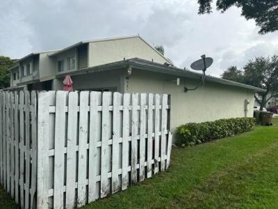860 Crystal Lake Drive, Deerfield Beach, Флорида 33064, Соединенные Штаты