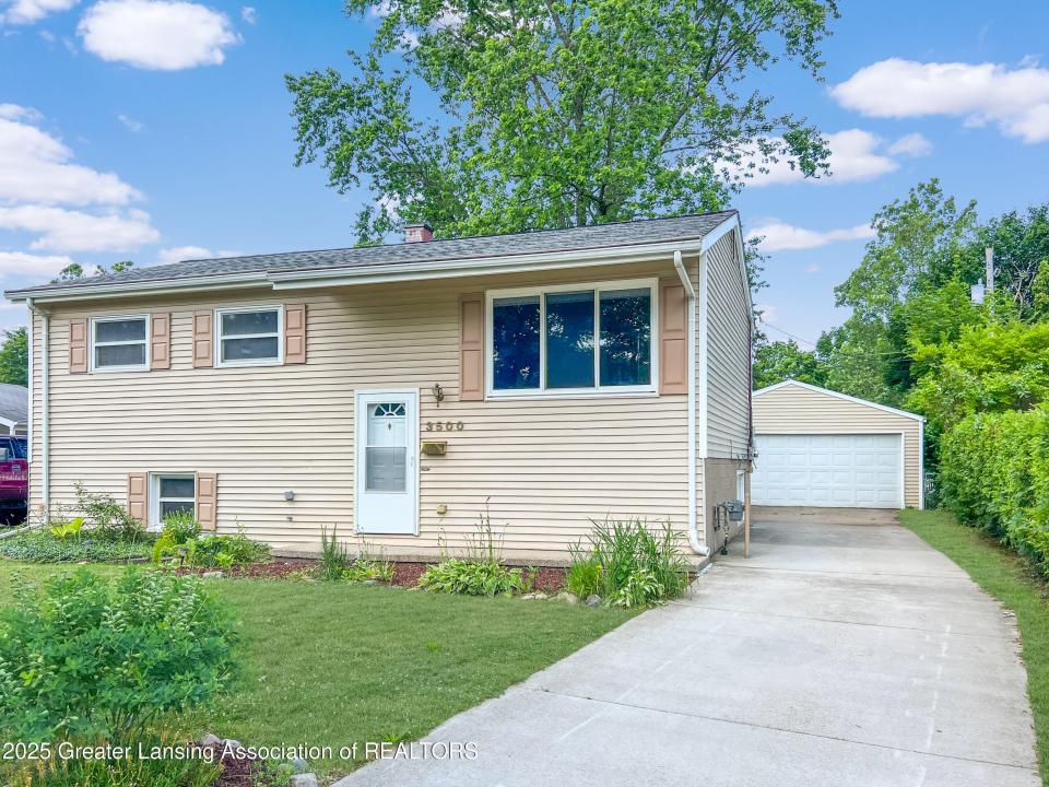 3500 S Catherine Street, Lansing, Michigan 48911