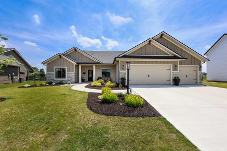 18750 Eisley Cove, Auburn, Indiana 46706, Stati Uniti