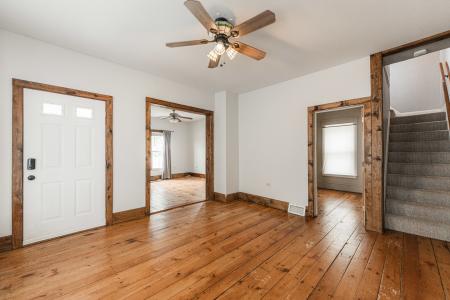 324 N 6th Street, Dekalb, イリノイ 60115, アメリカ合衆国