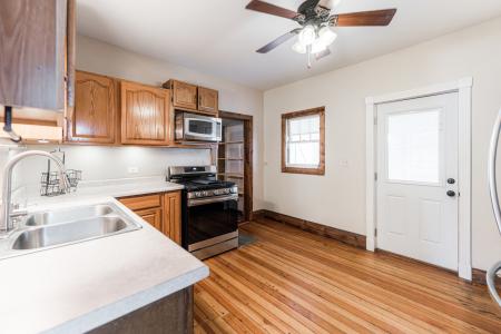 324 N 6th Street, Dekalb, イリノイ 60115, アメリカ合衆国