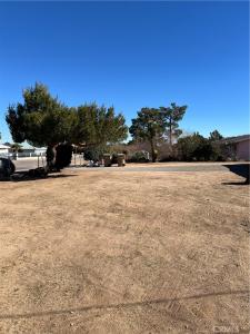 14611 Yucca Street, Hesperia, קליפורניה 92345, ארצות הברית של אמריקה