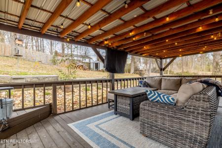 319 Hermitage Drive, Knoxville, Tennessee 37920, USA
