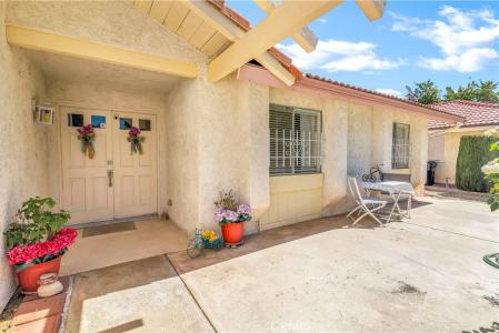 2010 Silver Oak Way, Hemet, Califórnia 92545, Estados Unidos