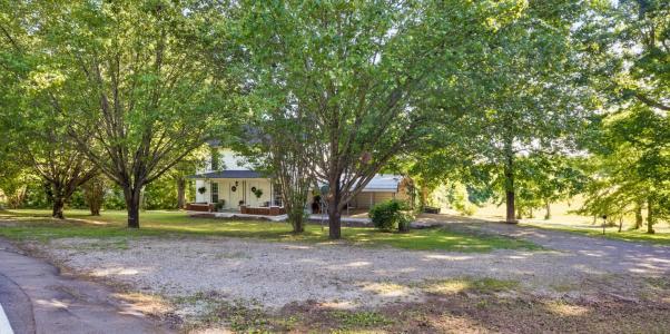 1885 N Soules Chapel Rd, Cunningham, تينيسي 37052, الولايات المتحدة