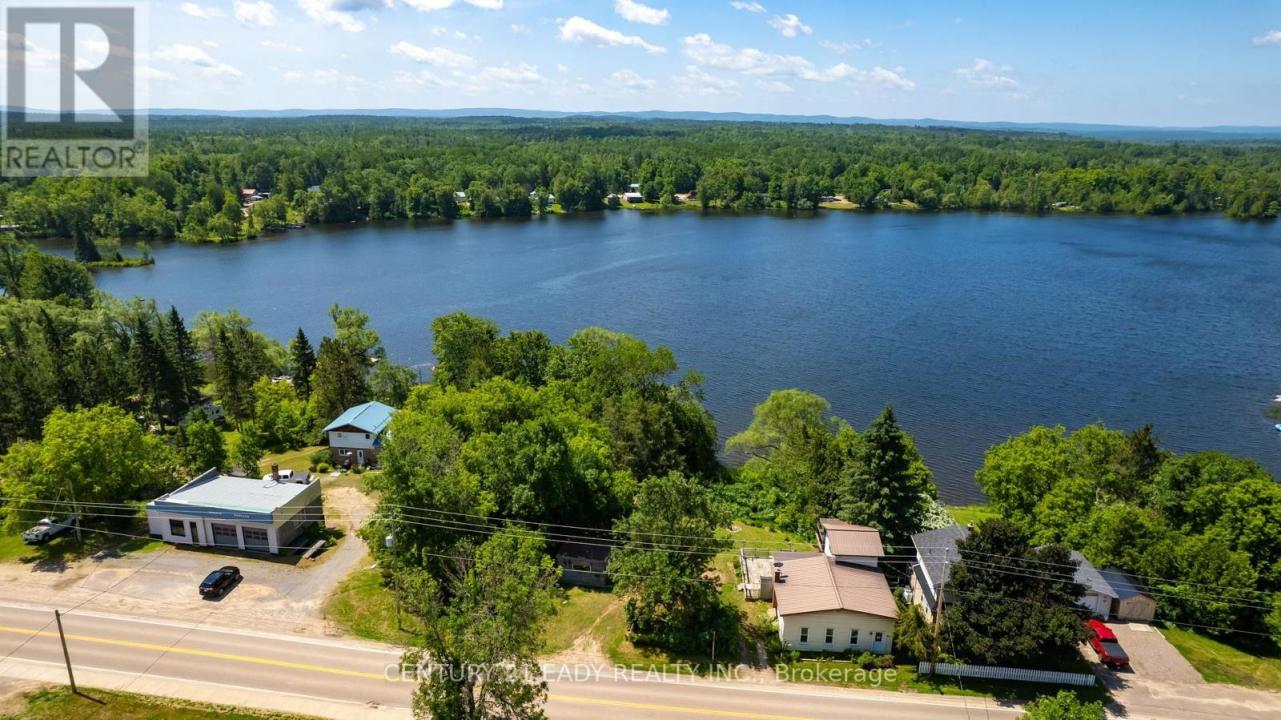 11147 60 HIGHWAY, North Algona Wilberforce, Ontario K0J 1X0, Canada