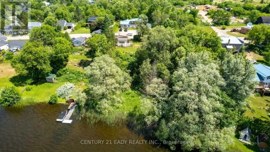11147 60 HIGHWAY, North Algona Wilberforce, Ontario K0J 1X0, Canada