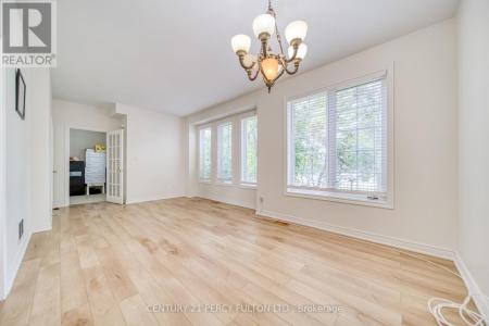 38 MILROY LANE, Markham (cornell), Ontario L6B 1B5, Canadá