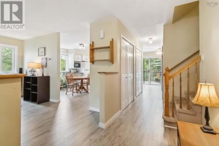 10 CRYSTAL DRIVE, Bedford, 新斯科舍省 B4A 3R4, 加拿大