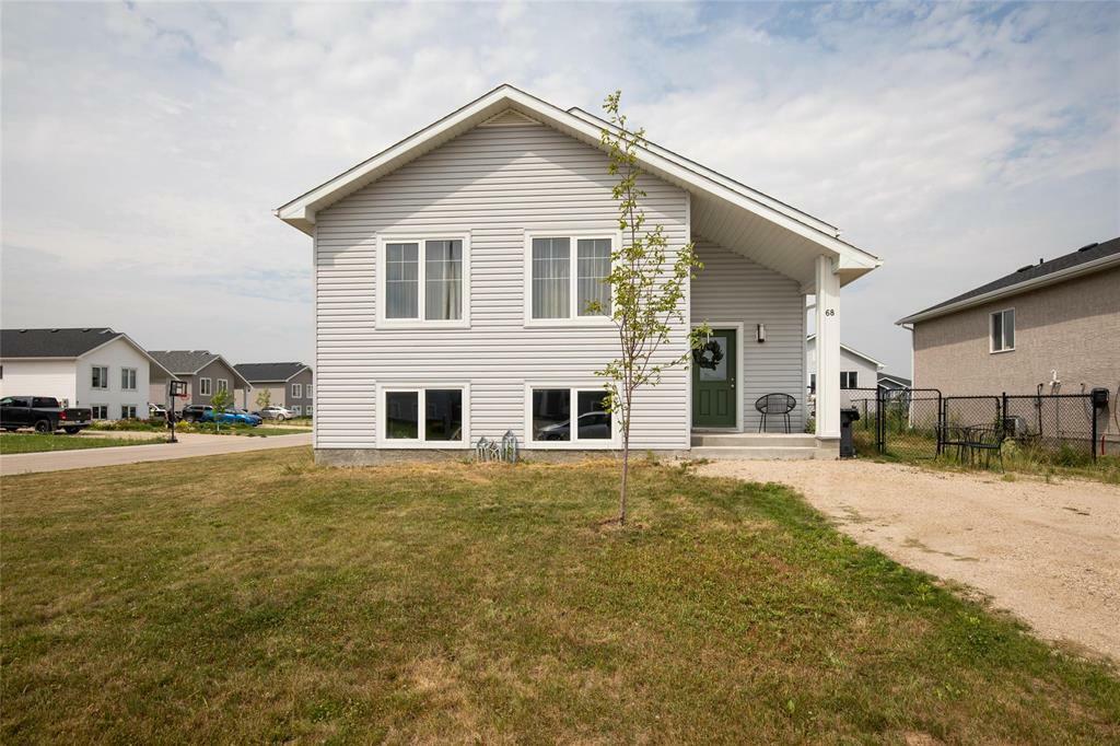 68 IMPERIAL CRESCENT, Steinbach, 馬尼托巴 R5G 3G0, 加拿大