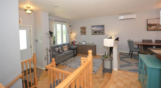 60 Rue Melba, Châteauguay, Québec J6J 5Z4, Canada