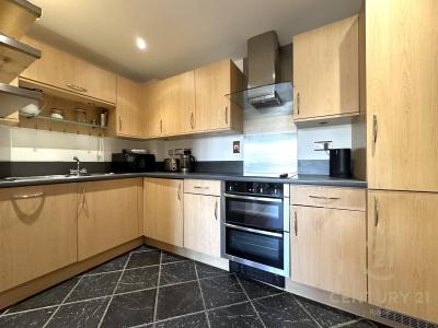 Seven Kings Way, Kingston Upon Thames, イギリス