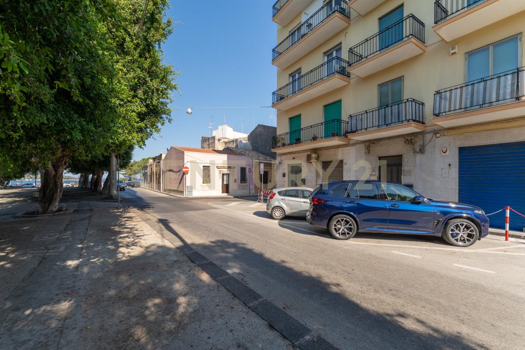 Via Cristoforo Colombo, Augusta, Sicilia 96011, Italy