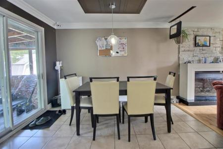 692 Rue des Sapins, Québec J9T 3N2, Canada