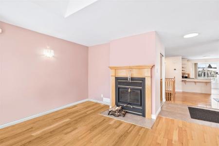 655A Rue Alfred-DesRochers, Boisbriand, كيبيك J7G 3K3, كندا