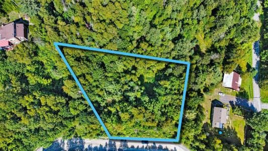 Rue du Coeur, Sainte-Adèle, Quebec J8B 3C6, Canada