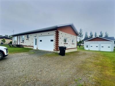 22  Rue de l'Église, Saint-Honoré-de-Témiscouata, Québec G0L 3K0, Canada