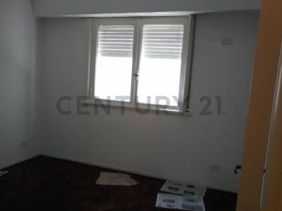 Saenz Peña 2083, Constitución, Capital Federal 00001, Argentina