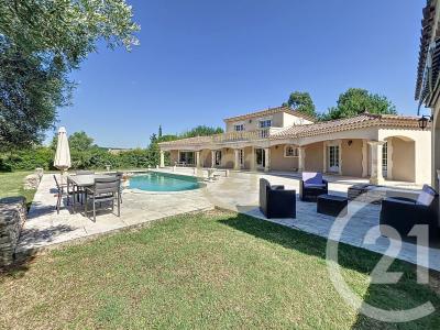Uzes, Languedoc-Roussillon 30700, France