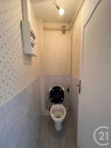 Moulins, Alvernia 03000, Francia