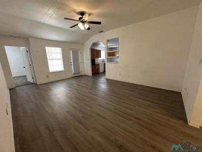 2516 Tulip Street, Carlsbad, NM 88220, USA