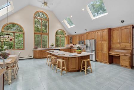 103 Burnt Meadow Rd, Ringwood, New Jersey 07456