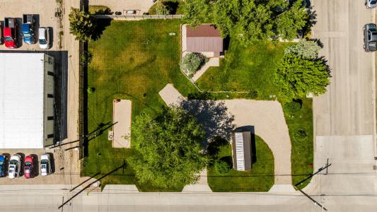 195 Pine Street, Buffalo, Wyoming 82834, USA