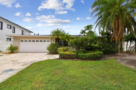 3921 Eden Roc Cir, Tampa, Florida 33634, USA