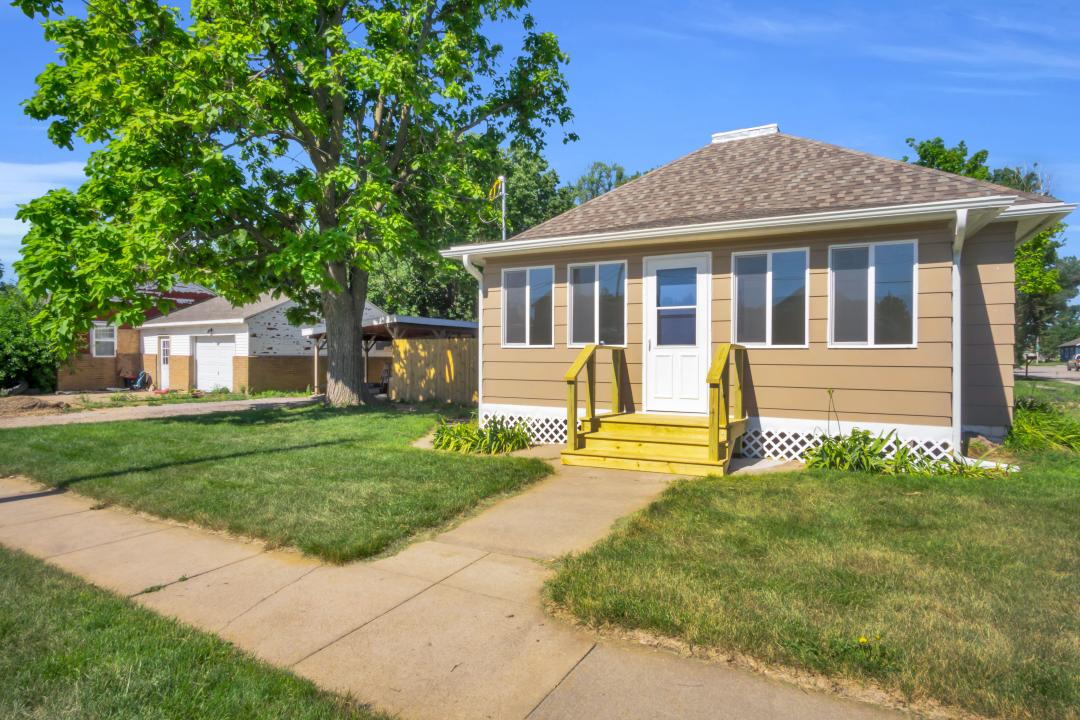 1221 H, Cozad, Nebraska 69130, Estados Unidos