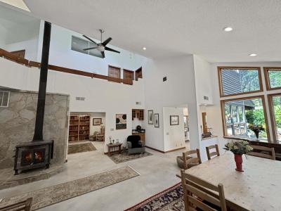 2790 Black Oak Road, Auburn, Kalifornia 95602, USA