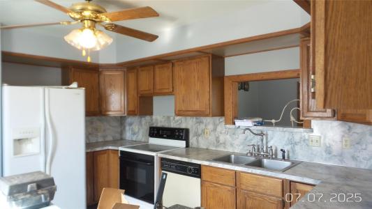 1027 4th Av NW, Great Falls, Montana 59404
