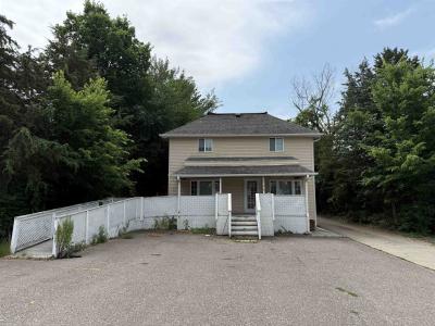 1148 E Main Street, Reedsburg, Wisconsin 53959