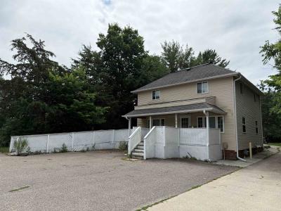 1148 E Main Street, Reedsburg, Wisconsin 53959