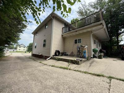 1148 E Main Street, Reedsburg, Wisconsin 53959