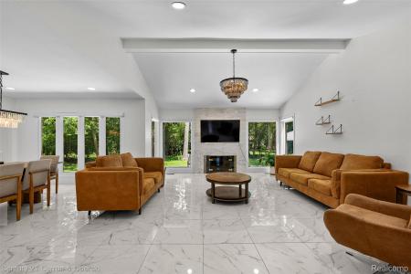 5120 Langlewood Court, West Bloomfield Charter Township, Мичиган 48322, Соединенные Штаты