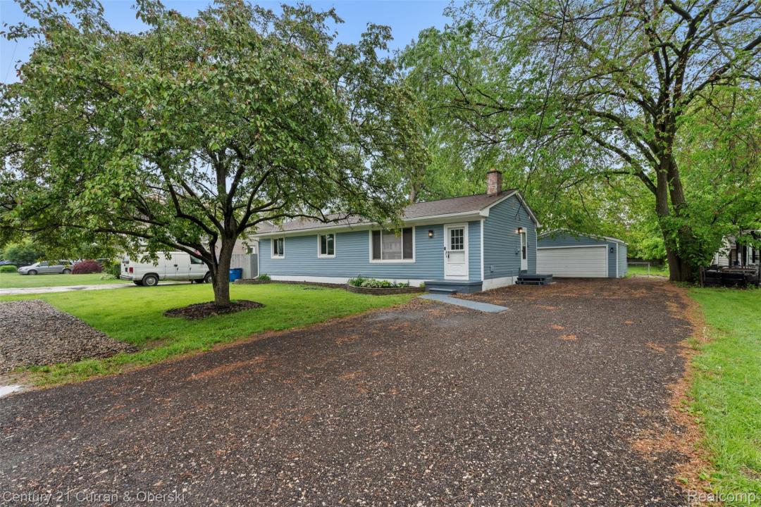 6262 Garden Ct, Warren, Michigan 48091