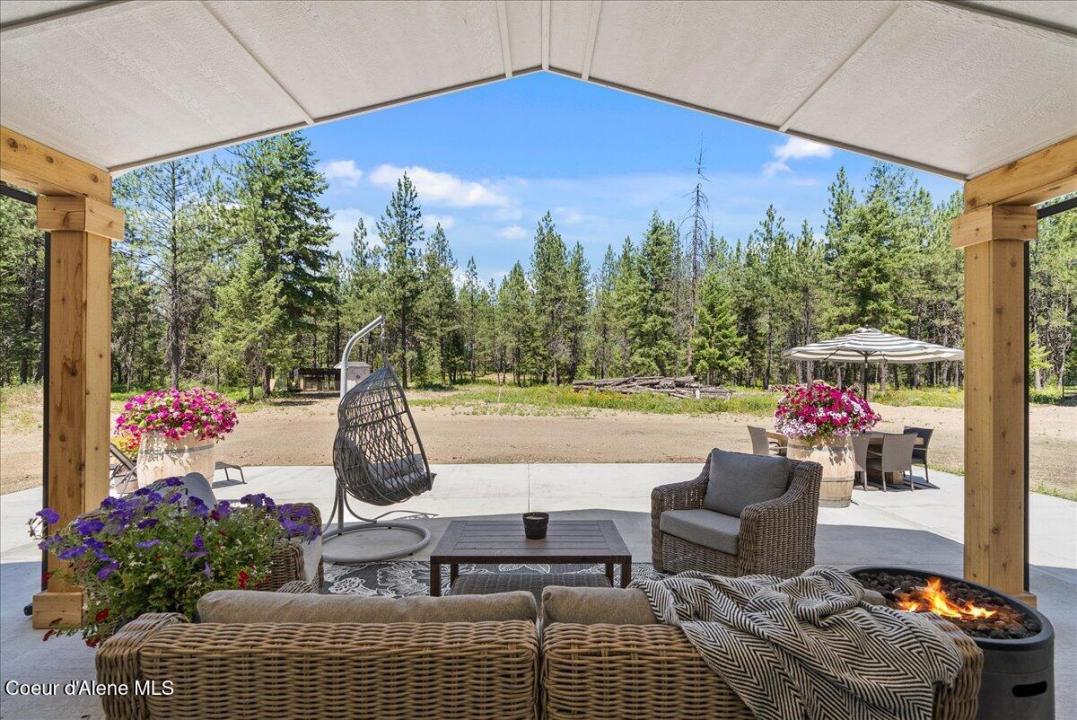 388 Wyatt Ln, Spirit Lake, Idaho 83869