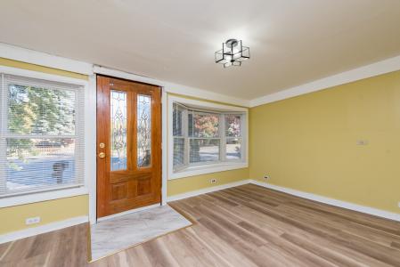964 N Lewis Avenue, Waukegan, Illinois 60085, USA