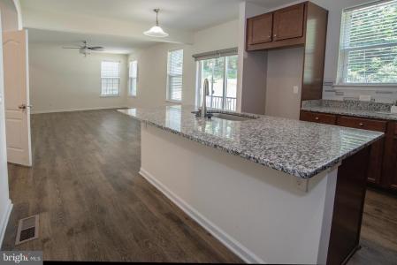 1600 Hudgins Farm Circle, Fredericksburg, バージニア 22408, アメリカ合衆国