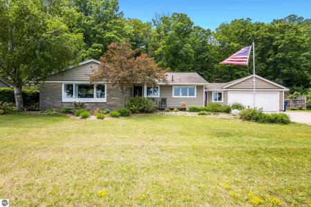 11182 S West Bay Shore Drive, Traverse City, Michigan 49684, Estados Unidos