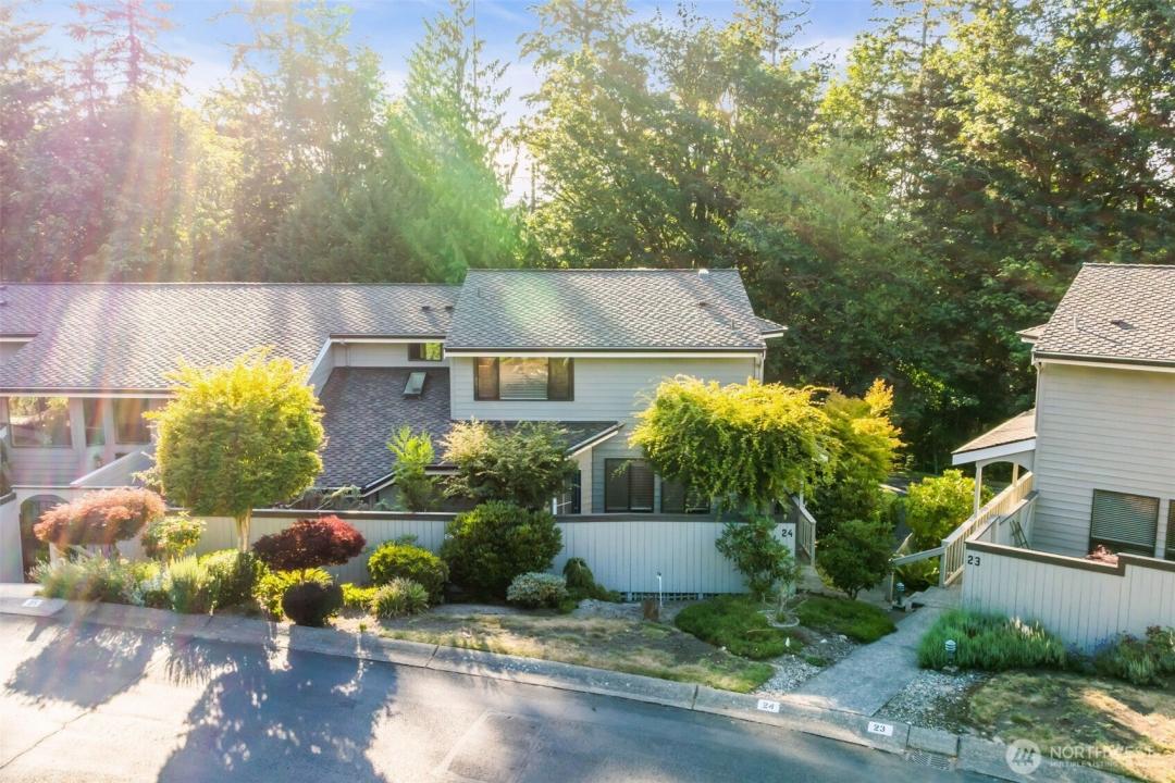 15800 Village Green Drive #24, Mill Creek, Washington 98012, Estados Unidos