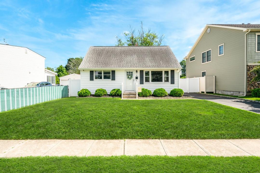 14 Crocus Court, West Babylon, Nova Iorque 11704, Estados Unidos