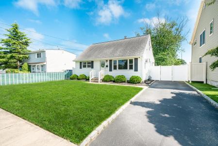 14 Crocus Court, West Babylon, Nova Iorque 11704, Estados Unidos