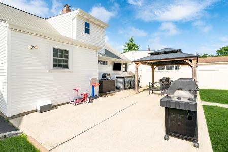 14 Crocus Court, West Babylon, Nova Iorque 11704, Estados Unidos