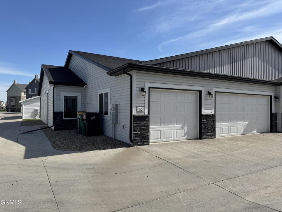 110 Kenner Loop, Bismarck, North Dakota 58504, USA