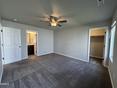 110 Kenner Loop, Bismarck, North Dakota 58504, USA