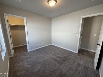 110 Kenner Loop, Bismarck, North Dakota 58504, USA