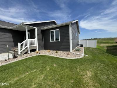 574 River Drive, Dickinson, North Dakota 58601